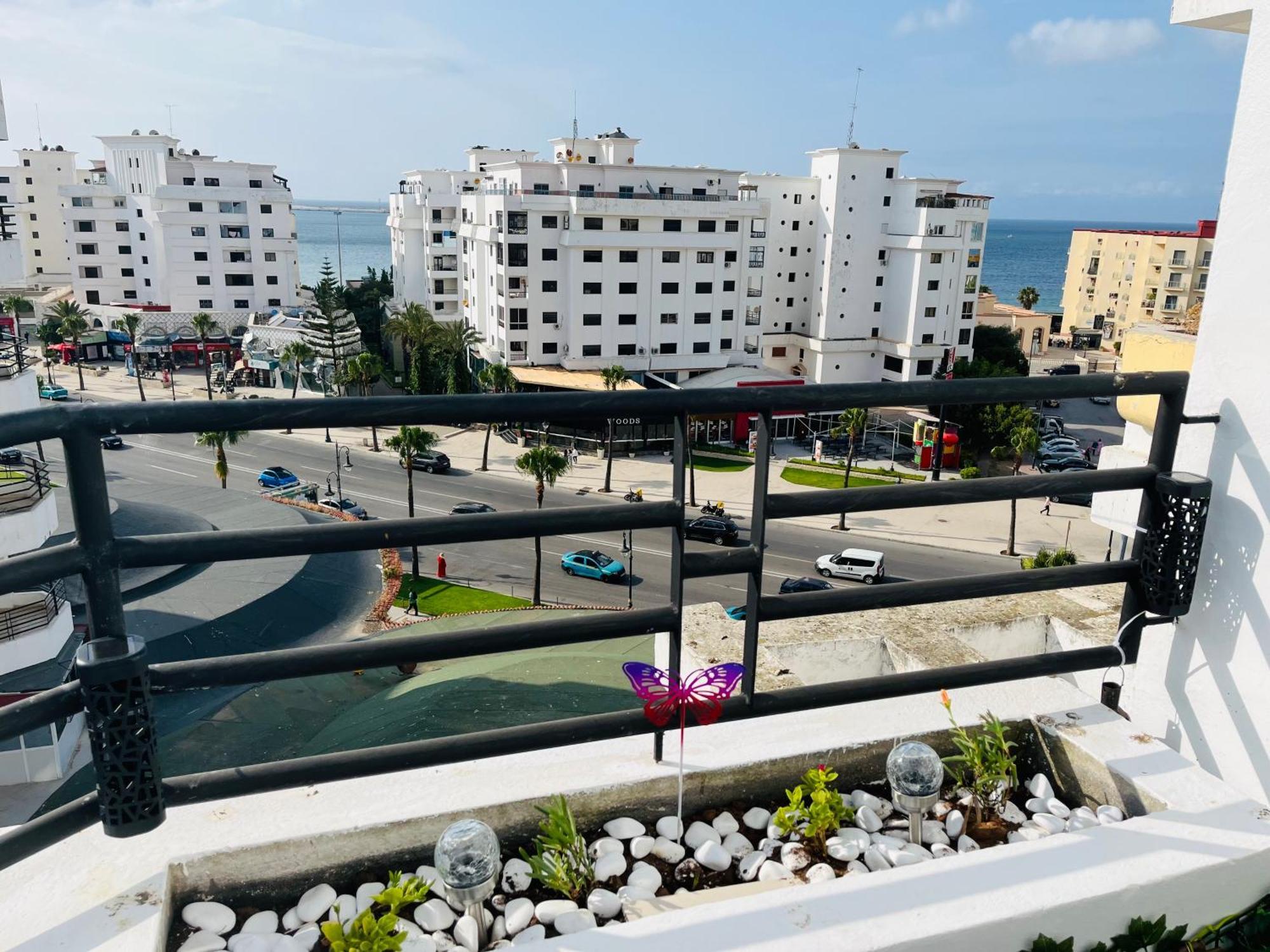 Bright Apartment With Sea View, Few Steps Away From The Tgv แทนเจียร์ ภายนอก รูปภาพ